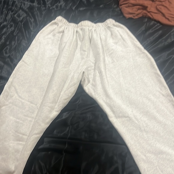 Only worn once and only one owner. For reference I am 5’5 140LB - Picture 3 of 5